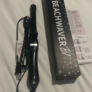 brand new beach waver in the color black glitter